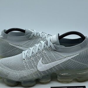 Nike Air VaporMax Flyknit sneakers in Pure Platinum 8.5